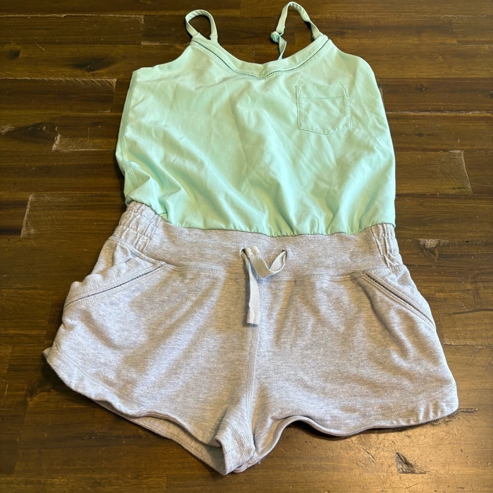 Ivivva Girls Romper Mint Gray Shorts 8/10